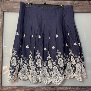 Bass Navy Embroidered Skirt Women's | 10 | blue